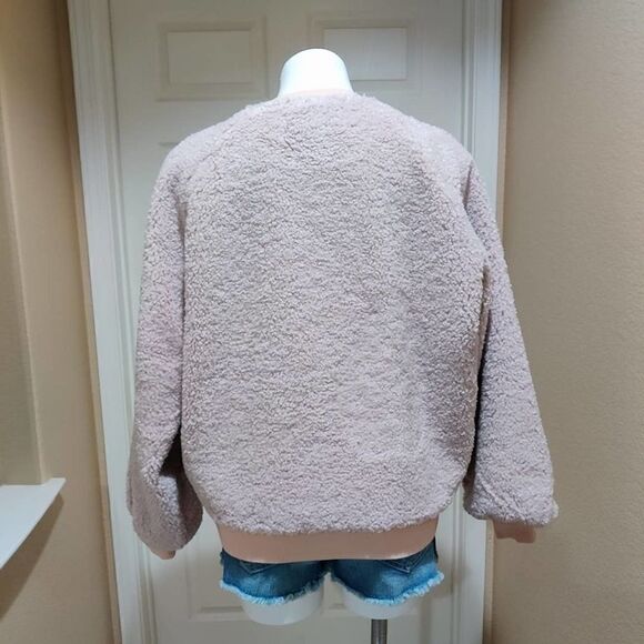 Boundless North oversized faux shearling pullover - Picture 4 of 14